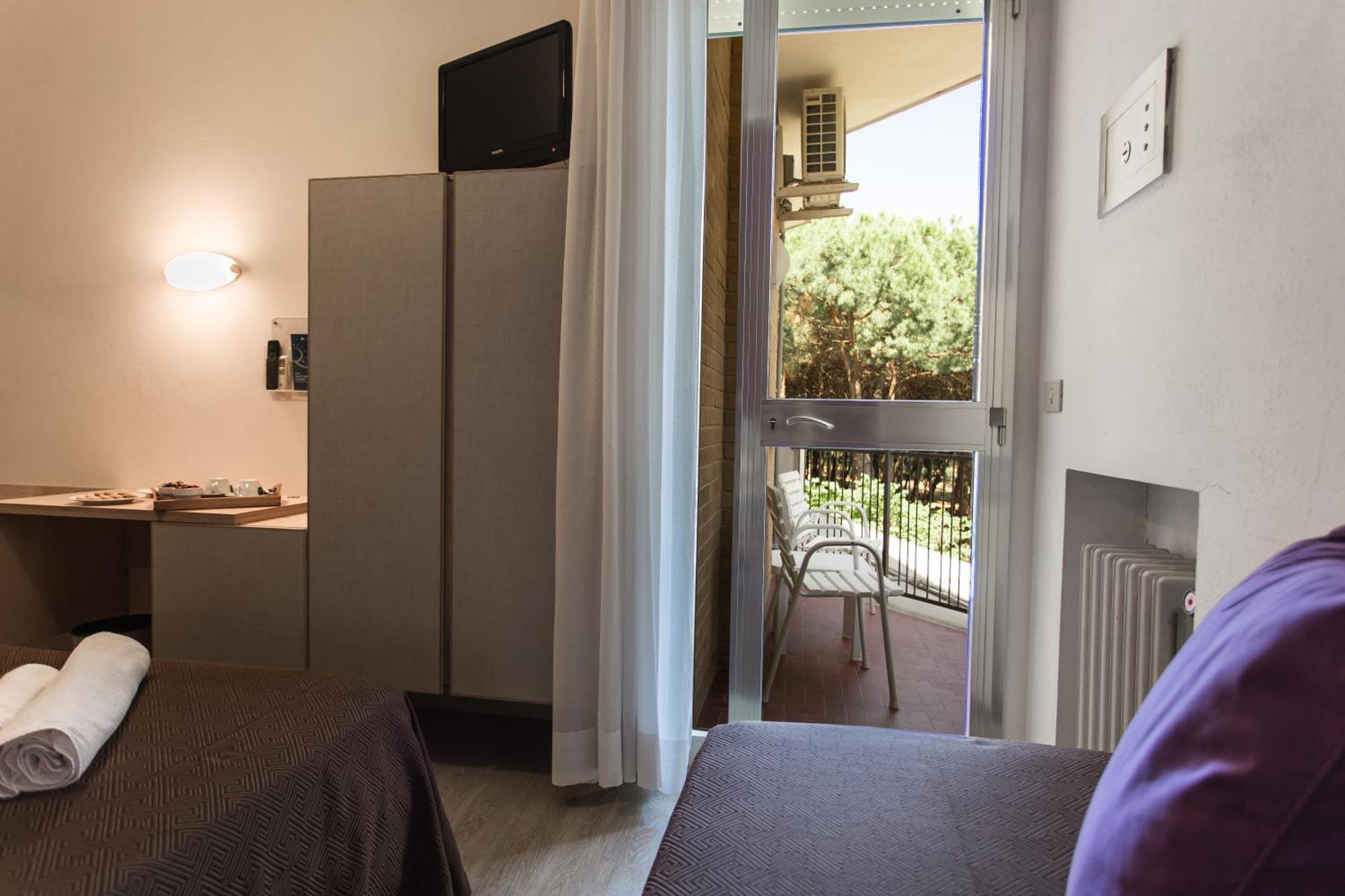 Hotel Antares Cervia Habitación foto